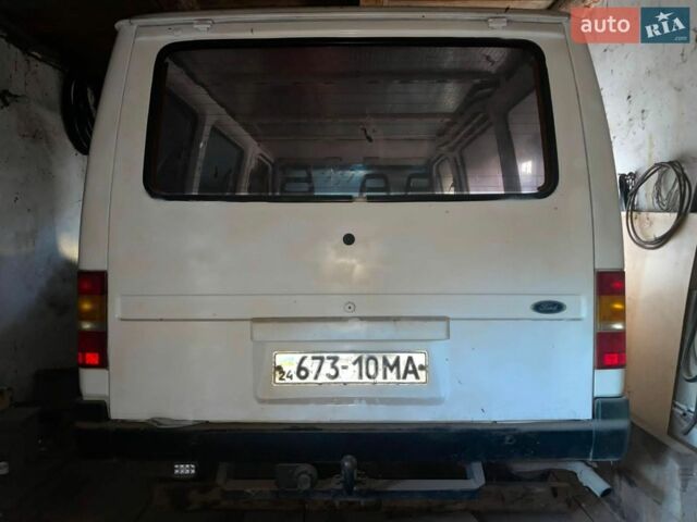 Белый Форд Транзит, объемом двигателя 2 л и пробегом 150 тыс. км за 1750 $, фото 1 на Automoto.ua