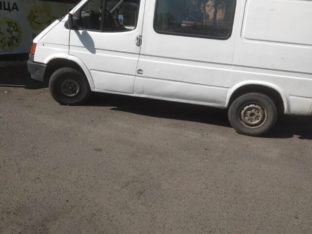 Белый Форд Транзит, объемом двигателя 0 л и пробегом 400 тыс. км за 1500 $, фото 1 на Automoto.ua