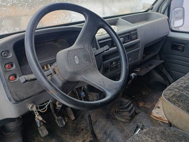 Белый Форд Транзит, объемом двигателя 2 л и пробегом 450 тыс. км за 700 $, фото 3 на Automoto.ua