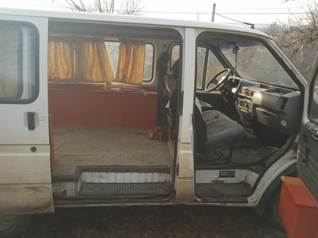 Белый Форд Транзит, объемом двигателя 0 л и пробегом 50 тыс. км за 1183 $, фото 4 на Automoto.ua