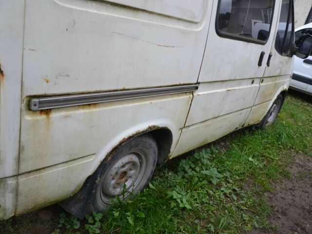 Белый Форд Транзит, объемом двигателя 2 л и пробегом 1000 тыс. км за 600 $, фото 4 на Automoto.ua