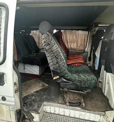 Белый Форд Транзит, объемом двигателя 2.5 л и пробегом 500 тыс. км за 2000 $, фото 10 на Automoto.ua