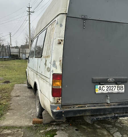 Белый Форд Транзит, объемом двигателя 2.5 л и пробегом 500 тыс. км за 2000 $, фото 7 на Automoto.ua