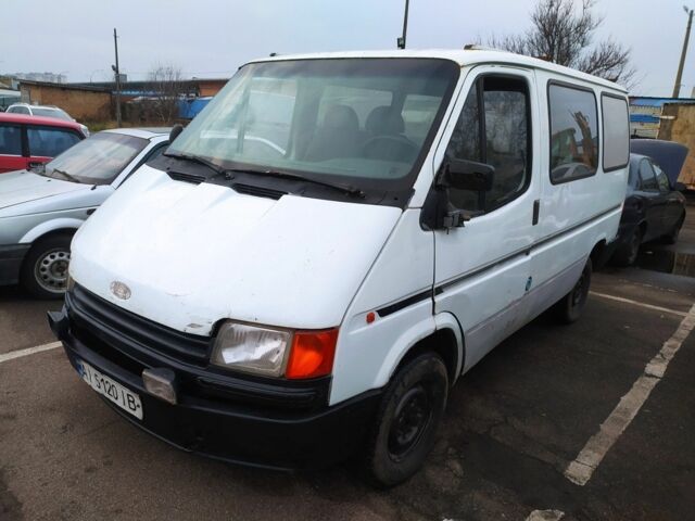 Білий Форд Транзит, об'ємом двигуна 2.5 л та пробігом 214 тис. км за 1300 $, фото 1 на Automoto.ua