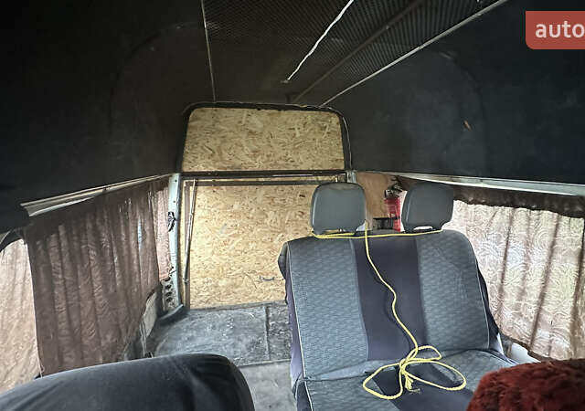 Белый Форд Транзит, объемом двигателя 2.5 л и пробегом 500 тыс. км за 2000 $, фото 9 на Automoto.ua