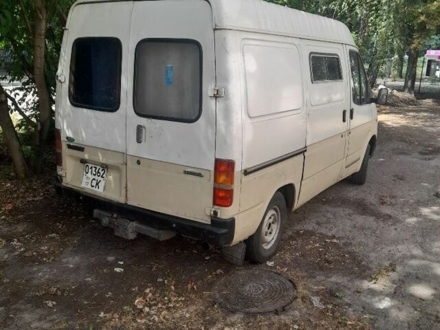 Білий Форд Транзит, об'ємом двигуна 2.5 л та пробігом 400 тис. км за 2000 $, фото 4 на Automoto.ua