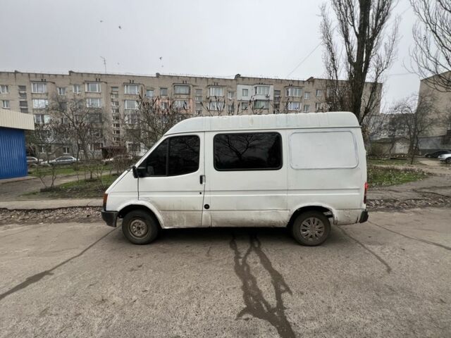 Белый Форд Транзит, объемом двигателя 2 л и пробегом 400 тыс. км за 1100 $, фото 1 на Automoto.ua