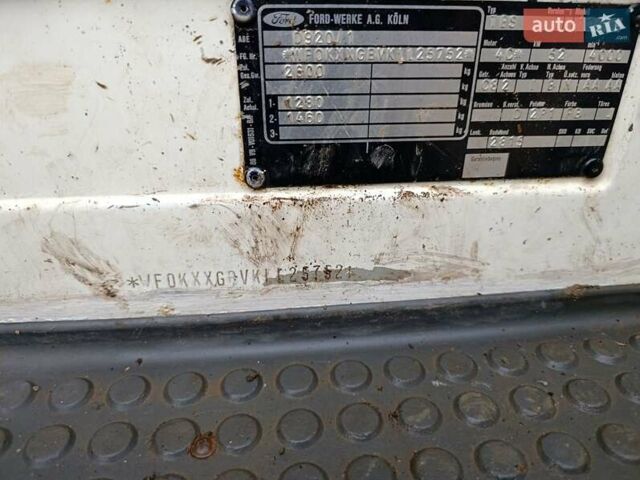 Білий Форд Транзит, об'ємом двигуна 2.5 л та пробігом 300 тис. км за 1350 $, фото 3 на Automoto.ua