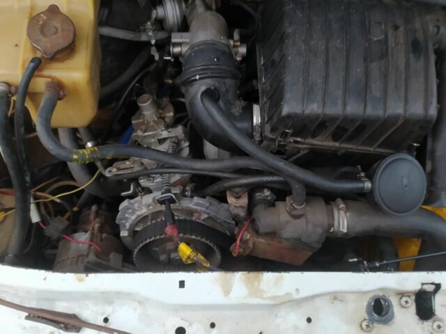 Білий Форд Транзит, об'ємом двигуна 2.5 л та пробігом 214 тис. км за 1300 $, фото 3 на Automoto.ua