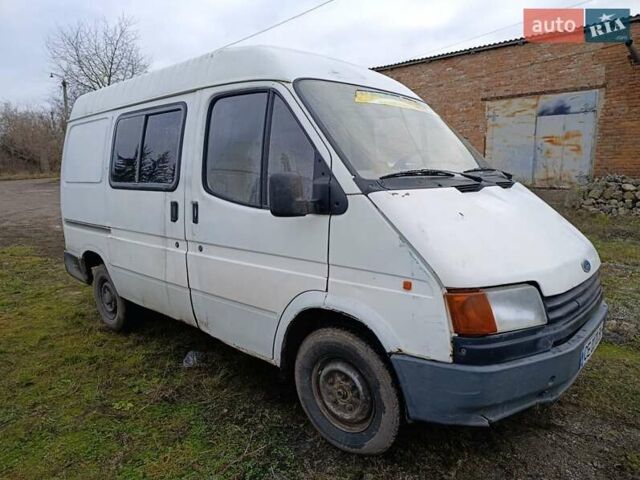 Білий Форд Транзит, об'ємом двигуна 2.5 л та пробігом 300 тис. км за 1350 $, фото 1 на Automoto.ua