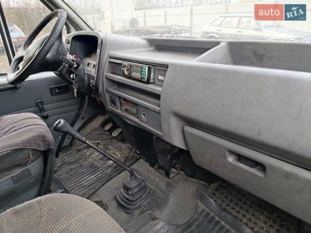 Білий Форд Транзит, об'ємом двигуна 2.5 л та пробігом 300 тис. км за 1350 $, фото 2 на Automoto.ua