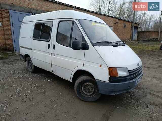 Білий Форд Транзит, об'ємом двигуна 2.5 л та пробігом 300 тис. км за 1350 $, фото 10 на Automoto.ua