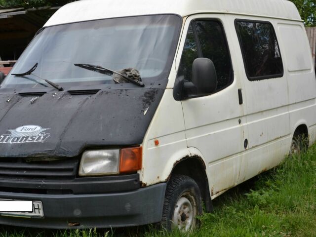 Белый Форд Транзит, объемом двигателя 2 л и пробегом 1000 тыс. км за 600 $, фото 1 на Automoto.ua