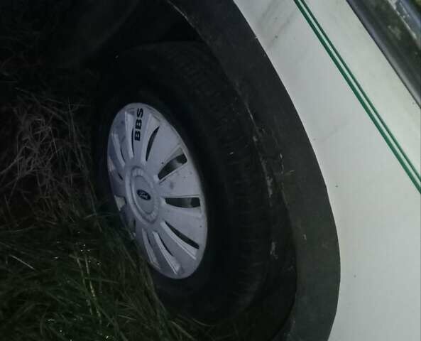 Білий Форд Транзит, об'ємом двигуна 2.5 л та пробігом 178 тис. км за 750 $, фото 5 на Automoto.ua