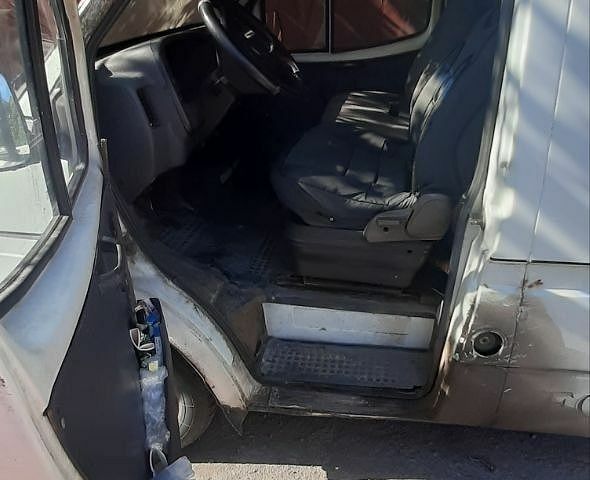 Білий Форд Транзит, об'ємом двигуна 2.5 л та пробігом 100 тис. км за 1555 $, фото 10 на Automoto.ua