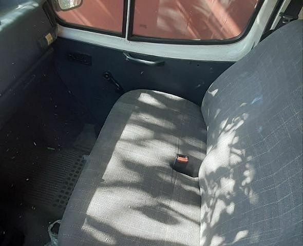 Білий Форд Транзит, об'ємом двигуна 2.5 л та пробігом 100 тис. км за 1555 $, фото 9 на Automoto.ua