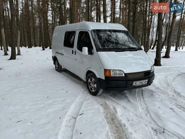 Белый Форд Транзит, объемом двигателя 2.5 л и пробегом 400 тыс. км за 3600 $, фото 1 на Automoto.ua