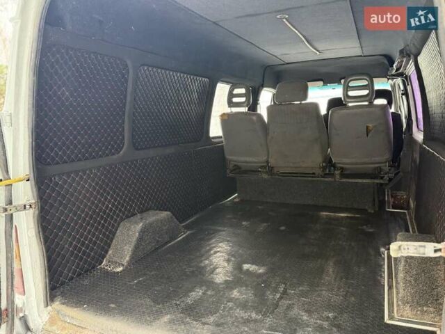 Белый Форд Транзит, объемом двигателя 2.5 л и пробегом 400 тыс. км за 3600 $, фото 9 на Automoto.ua