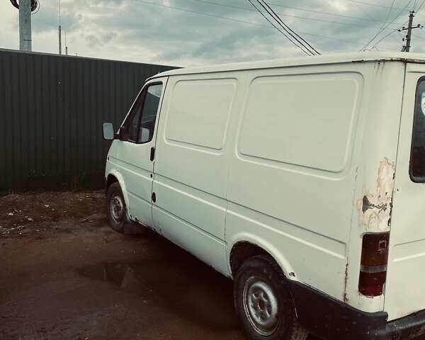 Білий Форд Транзит, об'ємом двигуна 2.5 л та пробігом 500 тис. км за 1700 $, фото 2 на Automoto.ua
