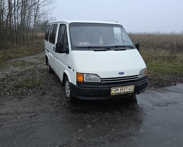 Белый Форд Транзит, объемом двигателя 0 л и пробегом 288 тыс. км за 2500 $, фото 1 на Automoto.ua