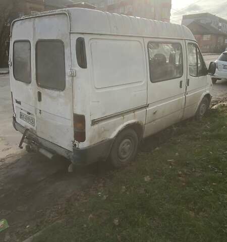 Белый Форд Транзит, объемом двигателя 2.5 л и пробегом 150 тыс. км за 1300 $, фото 3 на Automoto.ua