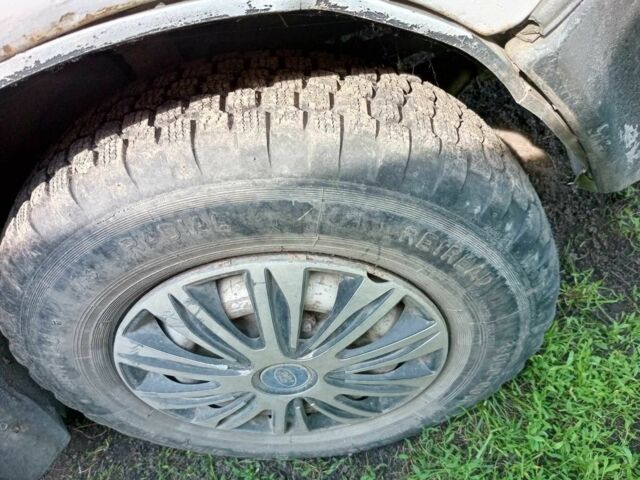 Белый Форд Транзит, объемом двигателя 2.5 л и пробегом 900 тыс. км за 1700 $, фото 3 на Automoto.ua