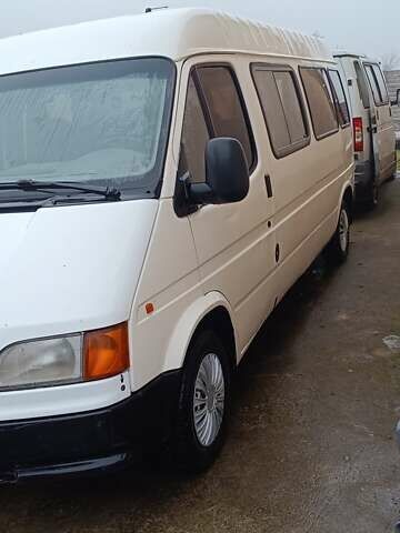 Білий Форд Транзит, об'ємом двигуна 2.5 л та пробігом 200 тис. км за 2500 $, фото 1 на Automoto.ua