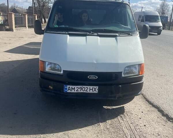 Білий Форд Транзит, об'ємом двигуна 2.5 л та пробігом 500 тис. км за 3459 $, фото 1 на Automoto.ua