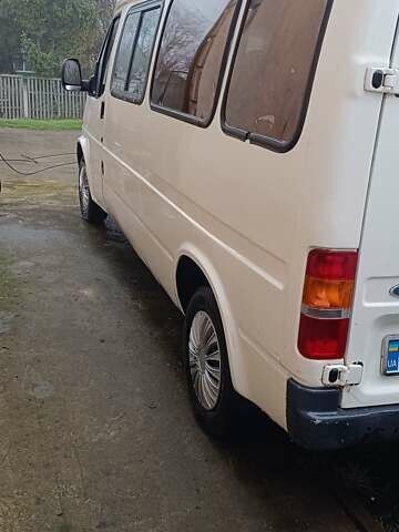 Білий Форд Транзит, об'ємом двигуна 2.5 л та пробігом 200 тис. км за 2500 $, фото 13 на Automoto.ua