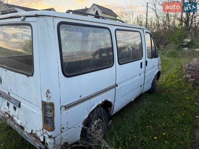 Білий Форд Транзит, об'ємом двигуна 2.5 л та пробігом 900 тис. км за 1000 $, фото 4 на Automoto.ua