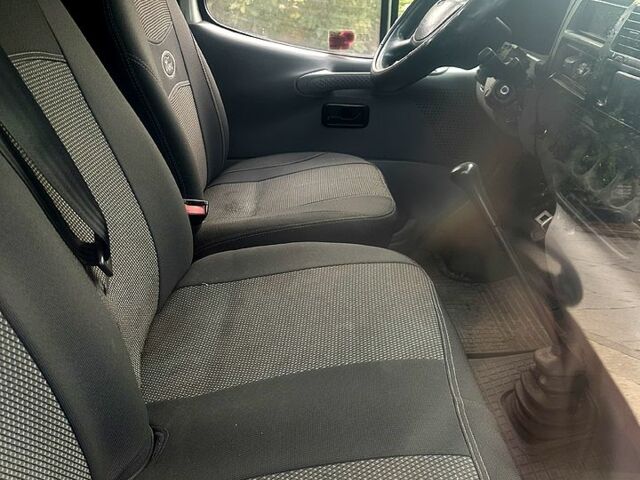 Білий Форд Транзит, об'ємом двигуна 2.5 л та пробігом 0 тис. км за 3000 $, фото 4 на Automoto.ua