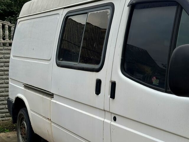 Білий Форд Транзит, об'ємом двигуна 2.5 л та пробігом 0 тис. км за 3000 $, фото 3 на Automoto.ua