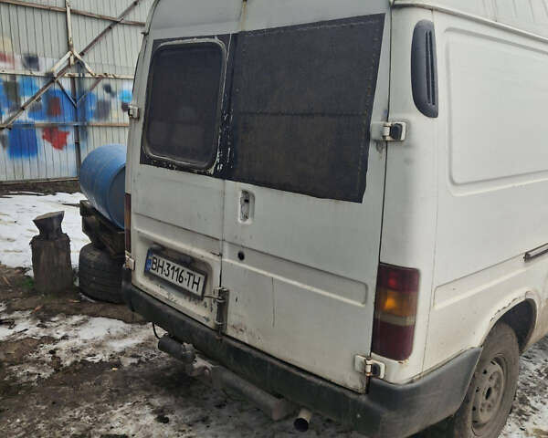 Белый Форд Транзит, объемом двигателя 2.5 л и пробегом 410 тыс. км за 2500 $, фото 1 на Automoto.ua