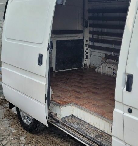 Білий Форд Транзит, об'ємом двигуна 0 л та пробігом 300 тис. км за 2900 $, фото 3 на Automoto.ua