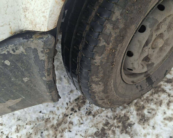 Белый Форд Транзит, объемом двигателя 2.5 л и пробегом 410 тыс. км за 2500 $, фото 3 на Automoto.ua