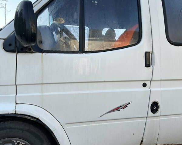 Білий Форд Транзит, об'ємом двигуна 2.5 л та пробігом 100 тис. км за 1750 $, фото 4 на Automoto.ua