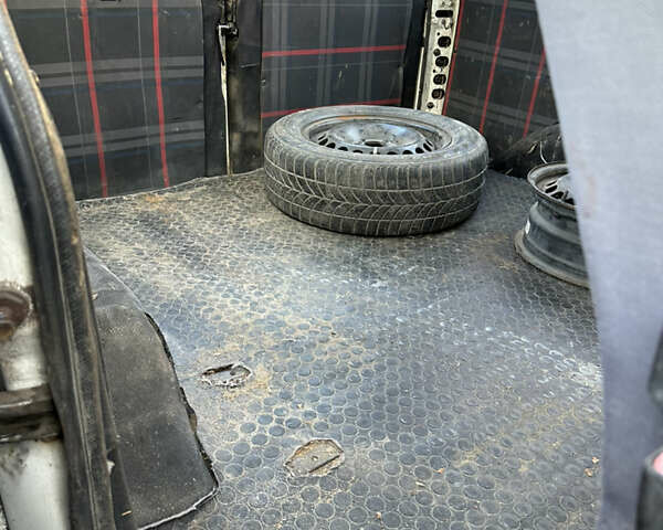 Білий Форд Транзит, об'ємом двигуна 2.5 л та пробігом 100 тис. км за 1750 $, фото 13 на Automoto.ua