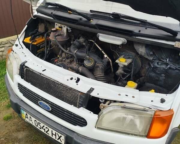 Білий Форд Транзит, об'ємом двигуна 2.5 л та пробігом 372 тис. км за 2900 $, фото 2 на Automoto.ua