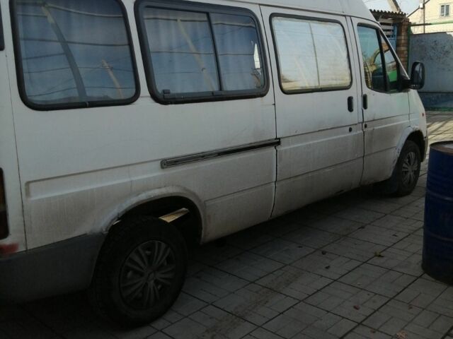 Белый Форд Транзит, объемом двигателя 0 л и пробегом 300 тыс. км за 2800 $, фото 1 на Automoto.ua