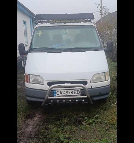Білий Форд Транзит, об'ємом двигуна 2.5 л та пробігом 300 тис. км за 3100 $, фото 3 на Automoto.ua