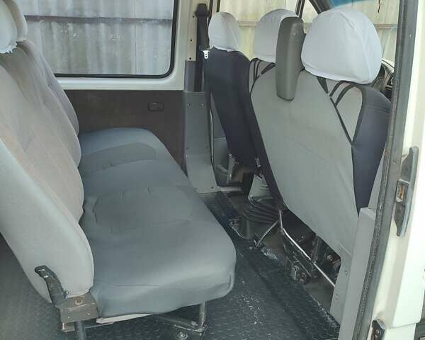 Белый Форд Транзит, объемом двигателя 2.5 л и пробегом 528 тыс. км за 3200 $, фото 5 на Automoto.ua