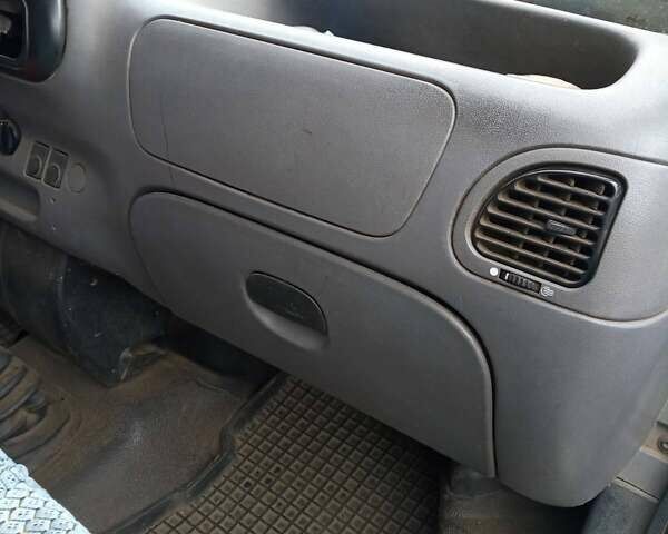 Білий Форд Транзит, об'ємом двигуна 0 л та пробігом 325 тис. км за 2500 $, фото 5 на Automoto.ua