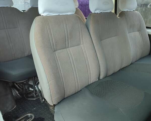 Белый Форд Транзит, объемом двигателя 2.5 л и пробегом 528 тыс. км за 3200 $, фото 6 на Automoto.ua