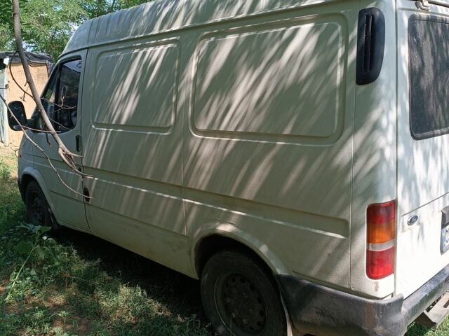 Белый Форд Транзит, объемом двигателя 2 л и пробегом 2 тыс. км за 150000 $, фото 1 на Automoto.ua