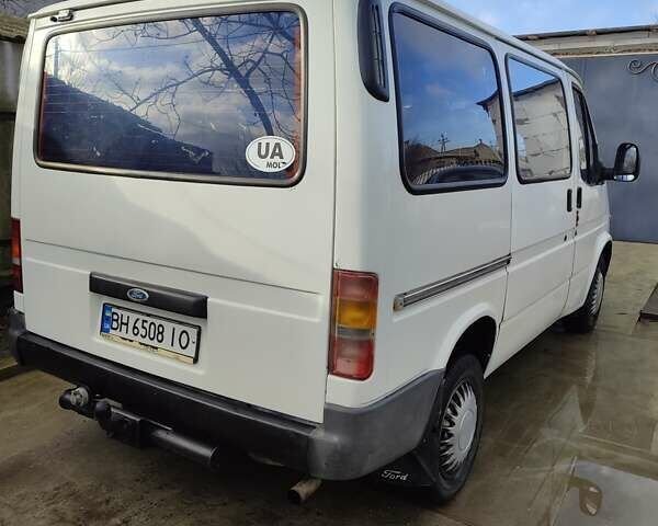 Белый Форд Транзит, объемом двигателя 2.5 л и пробегом 528 тыс. км за 3200 $, фото 1 на Automoto.ua