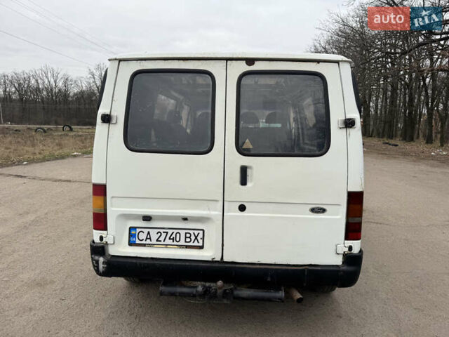 Белый Форд Транзит, объемом двигателя 2.5 л и пробегом 400 тыс. км за 2500 $, фото 3 на Automoto.ua