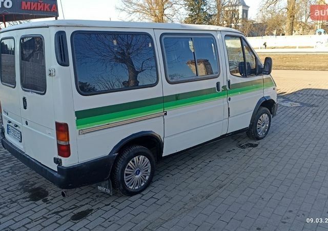 Белый Форд Транзит, объемом двигателя 2.5 л и пробегом 300 тыс. км за 2500 $, фото 3 на Automoto.ua