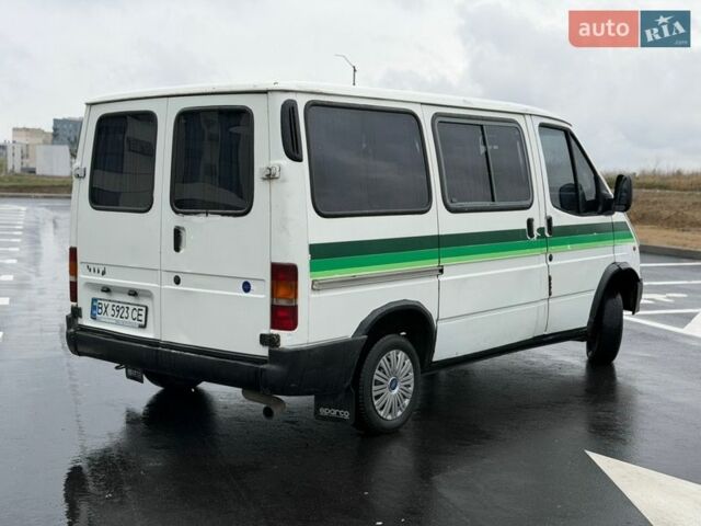Белый Форд Транзит, объемом двигателя 2.5 л и пробегом 300 тыс. км за 1790 $, фото 3 на Automoto.ua