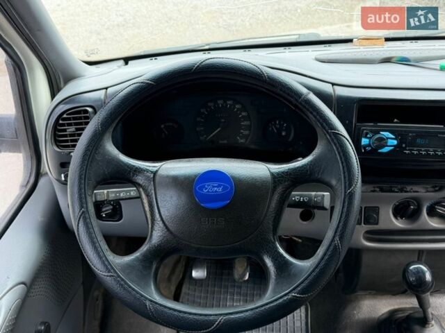 Білий Форд Транзит, об'ємом двигуна 2.5 л та пробігом 200 тис. км за 1950 $, фото 7 на Automoto.ua