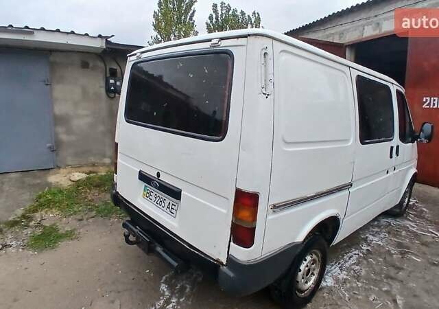 Білий Форд Транзит, об'ємом двигуна 2.5 л та пробігом 390 тис. км за 2600 $, фото 6 на Automoto.ua